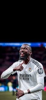 意甲真是欧洲球星的养老胜地。罗哥吃亏就吃亏在去的...